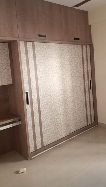 Furnished Amenities in 3 BHK Apartment at Vishnu Vistara, Hi Tech City – for Rent