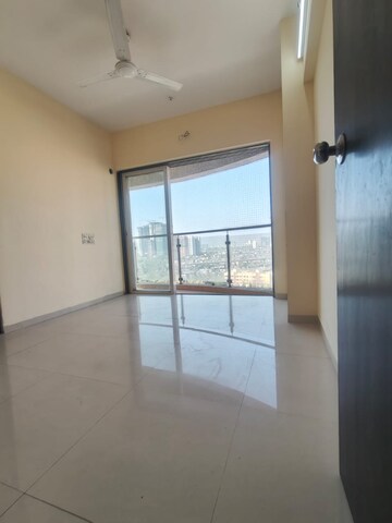 Master Bedroom in 3.5 BHK Apartment at Lotus Lotus Link Square, Malad West – for Rent