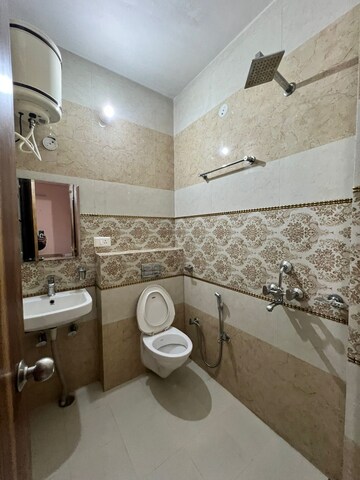 Bathroom in 3 BHK Builder Floor at Sector 46 – for Rent