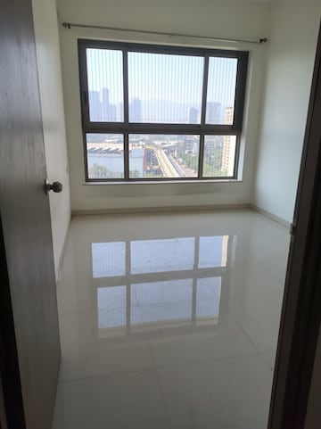 2 BHK Apartment For Rent in Kalpataru Paramount, Kapur Bawdi