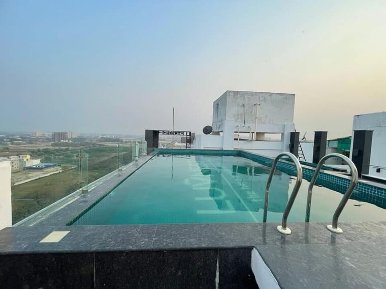 Room, tulsiani-luvnest 3.5 Bedroom 1860 Sq.Ft. Apartment In Vrindavan Yojna Lucknow 8467241