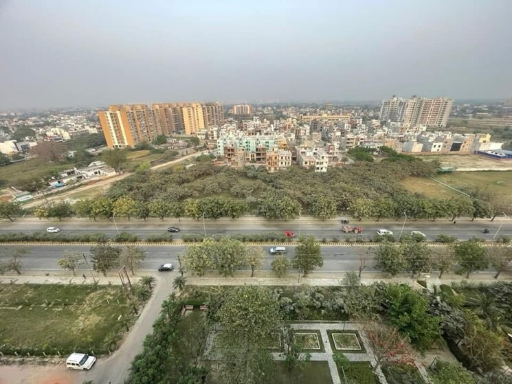 Garden, tulsiani-luvnest 3.5 Bedroom 1860 Sq.Ft. Apartment In Vrindavan Yojna Lucknow 8467241