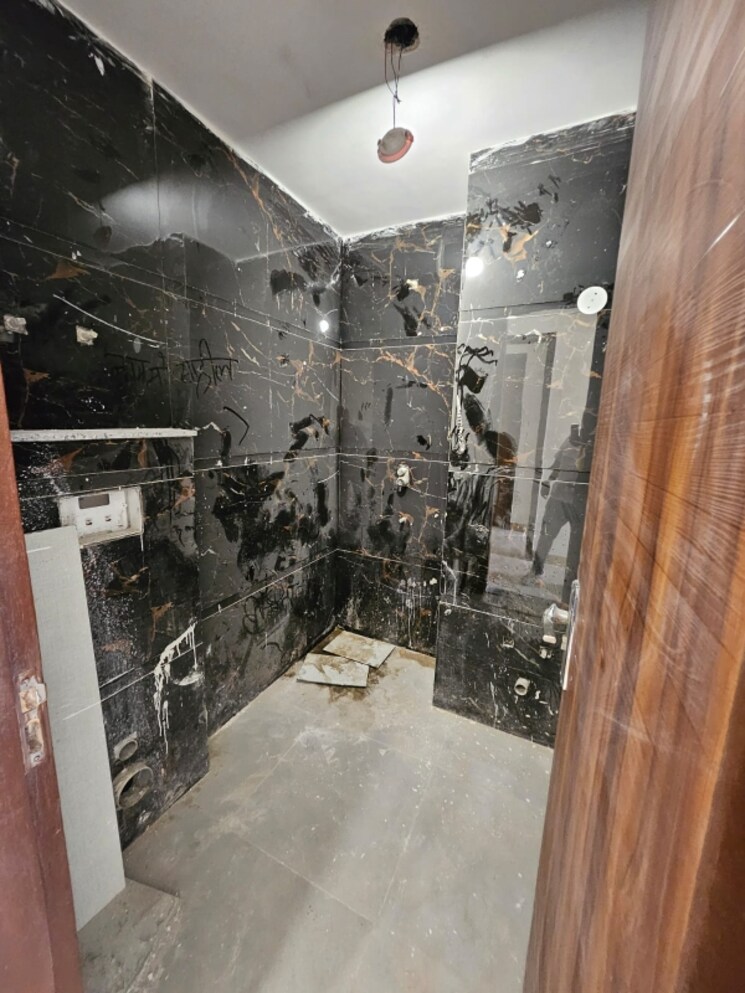 Bathroom, chhajjupur 3 Bedroom 1400 Sq.Ft. Builder Floor In Chhajjupur Delhi 8467244