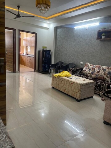 Master Bedroom in 3 BHK Builder Floor at Mansarovar Extension – for Rent