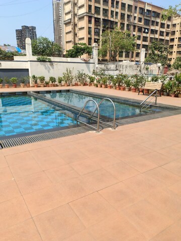 Room in 2 BHK Apartment at Falcon Castle, Lower Parel – for Rent