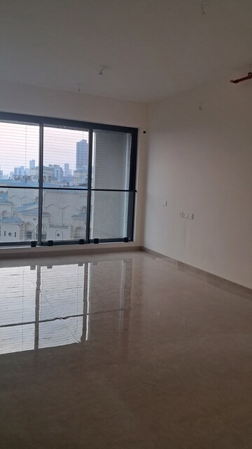 2 BHK Apartment For Rent in Dosti Eastern Bay, Wadala