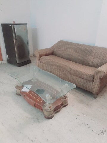 Master Bedroom in 2 BHK Builder Floor at Indrapuram – for Rent