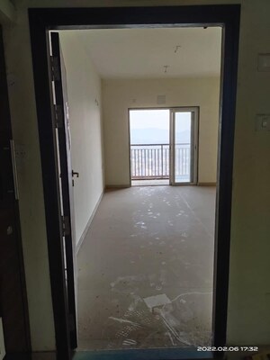 Furnished Amenities in 2 BHK Apartment at Indiabulls Greens, New Panvel – for Sale