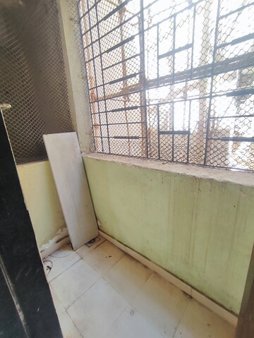  1 BHK Apartment at Vijay Park, Kasarvadavali – for Rent