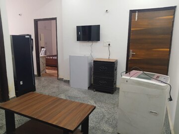 Building Lobby in 1 RK Builder Floor at Ayachi Apartments, Sector 45 – for Rent