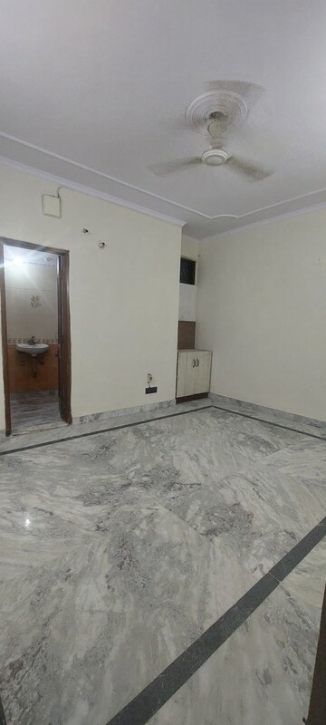 Bedroom in 2 BHK Builder Floor at Govindpuri – for Rent