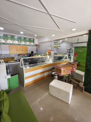  Shop For Rent in Andheri West