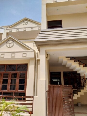Living Room in 2 BHK Independent House at Shri Balaji BCC Greens, Deva Road – for Rent