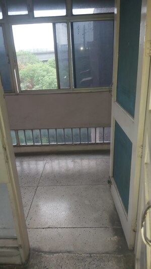  3.5 BHK Apartment at Mayur Vihar – for Sale