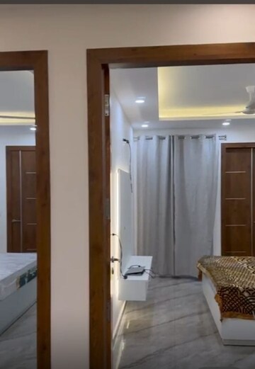  3 BHK Builder Floor at JakhaN-Rajpur Road – for Rent
