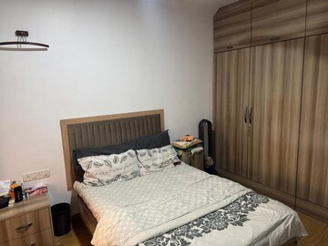 Bedroom in 4 BHK Apartment at Jawaharabad Apartment, Bandra West – for Rent