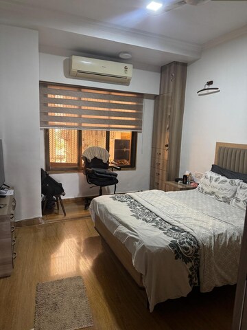 Bedroom in 4 BHK Apartment at Jawaharabad Apartment, Bandra West – for Rent