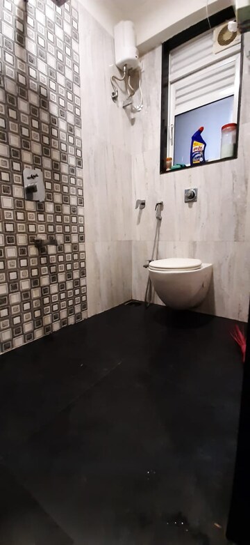 Bathroom in 4 BHK Apartment at Jawaharabad Apartment, Bandra West – for Rent