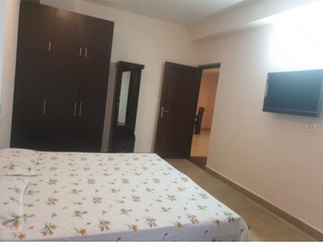 Bedroom in 2 BHK Apartment at Malsi – for Rent