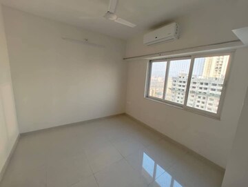 Master Bedroom in 2 BHK Apartment at Omkar Signet, Malad East – for Rent