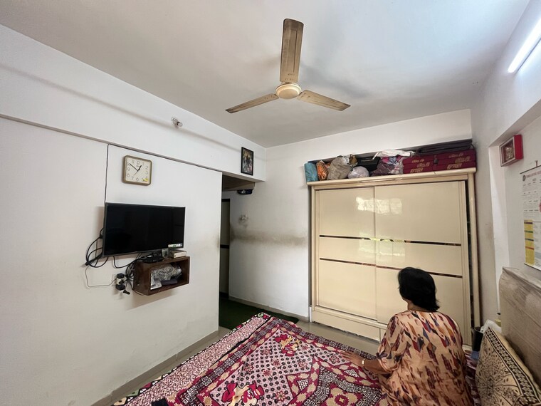 Bedroom, vasudev-sky-high 2 Bedroom 614 Sq.Ft. Apartment In Kanakia Road Thane 8467546