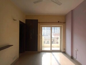2 BHK Apartment For Sale in Nimbus The Hyde park, Sector 78