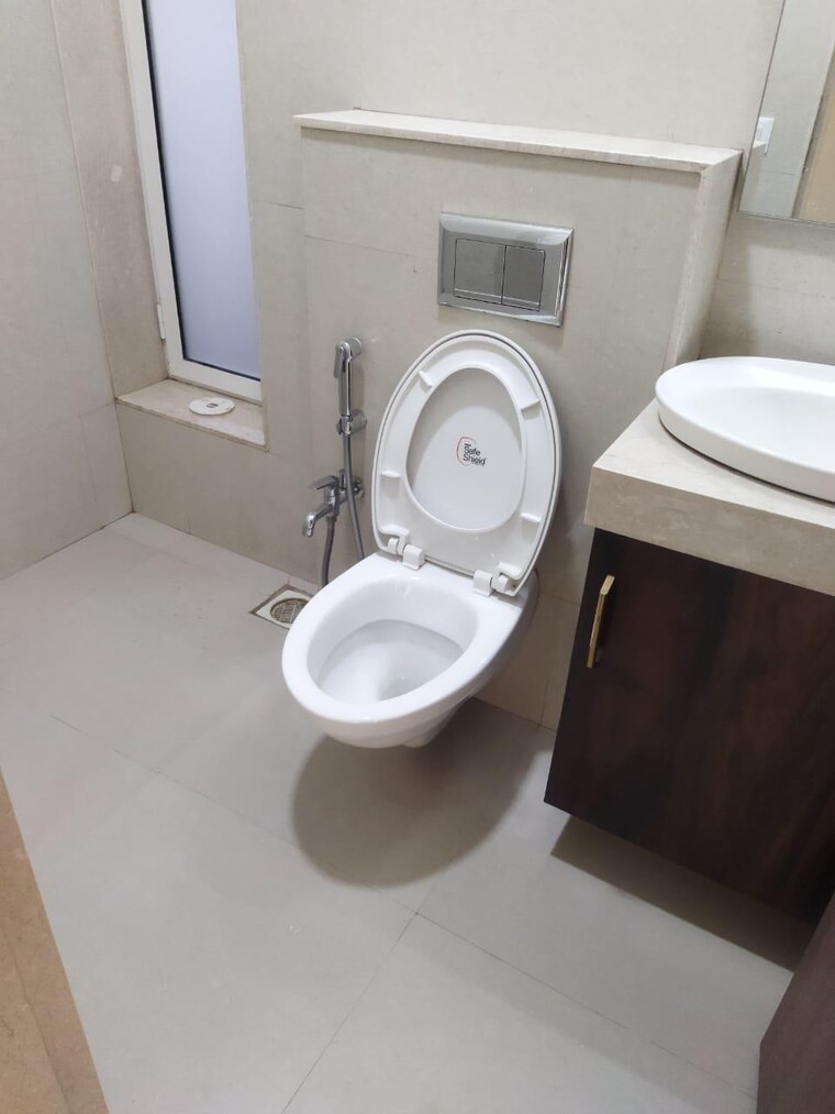 Bathroom, l-and-t-seawoods-residences 2 Bedroom 825 Sq.Ft. Apartment In Seawoods Navi Mumbai 8467597