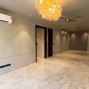  4 BHK Builder Floor at South City 1 – for Sale