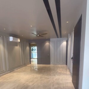 Room in 4 BHK Builder Floor at South City 1 – for Sale