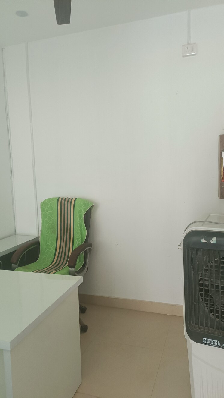 Floor Plan, spectrum-metro Commercial Office Space 305 Sq.Ft. In Sector 75 Noida 8467842