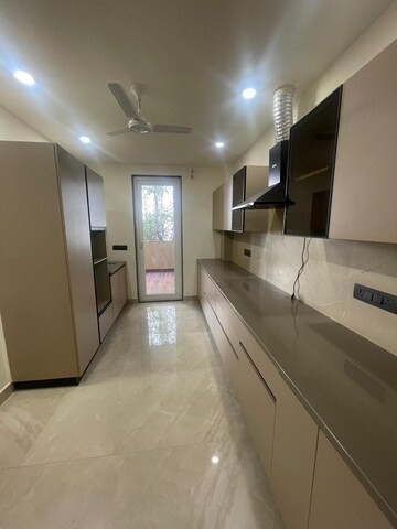 Furnished Amenities in 4 BHK Builder Floor at Ansal Sushant Apartments, Sushant Lok I – for Rent