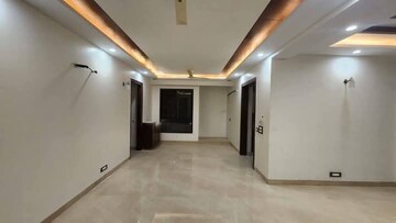 Master Bedroom in 4 BHK Builder Floor at MVL IPark, Sector 15 – for Rent