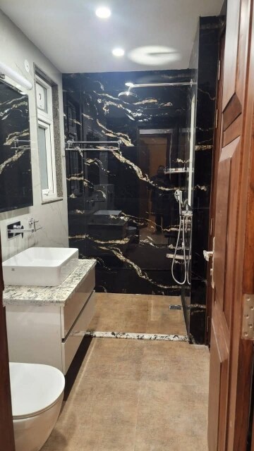 Master Bedroom in 4 BHK Builder Floor at MVL IPark, Sector 15 – for Rent