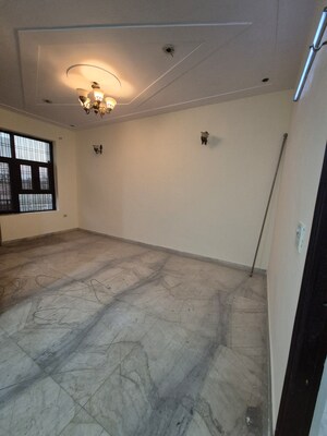 Room in 2 BHK Builder Floor at Sector 91 – for Sale