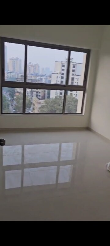 Master Bedroom in 2 BHK Apartment at Kalpataru Paramount, Kapur Bawdi – for Rent