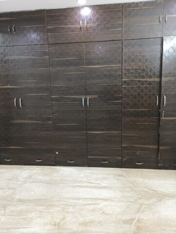 Master Bedroom in 4 BHK Builder Floor at New Friends Colony – for Rent