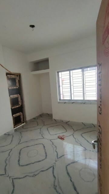Room in 2 BHK Apartment at Kasba – for Sale
