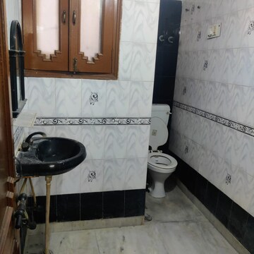 Bathroom in 2 BHK Independent House at Sector 11 – for Rent