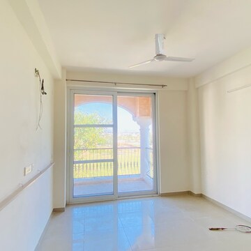 Room in 3 BHK Builder Floor at Omaxe New Chandigarh, Mullanpur – for Rent