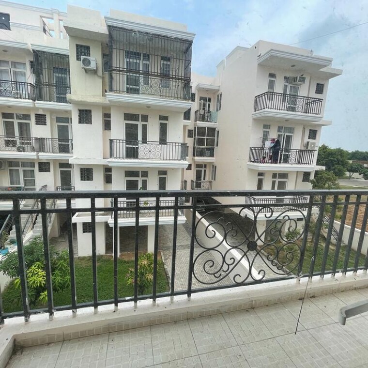 Balcony, dlf-hyde-park 3 Bedroom 1900 Sq.Ft. Builder Floor In Mullanpur Chandigarh 8468085