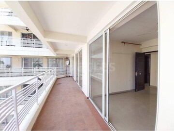 Furnished Amenities in 3 BHK Apartment at Solutrean Caladium, Sector 109 – for Rent