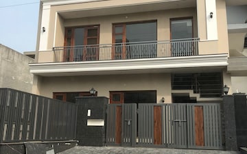 Pg For Rent in Sector 111