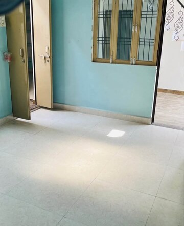 Room in 2 BHK Villa at Aliganj – for Rent
