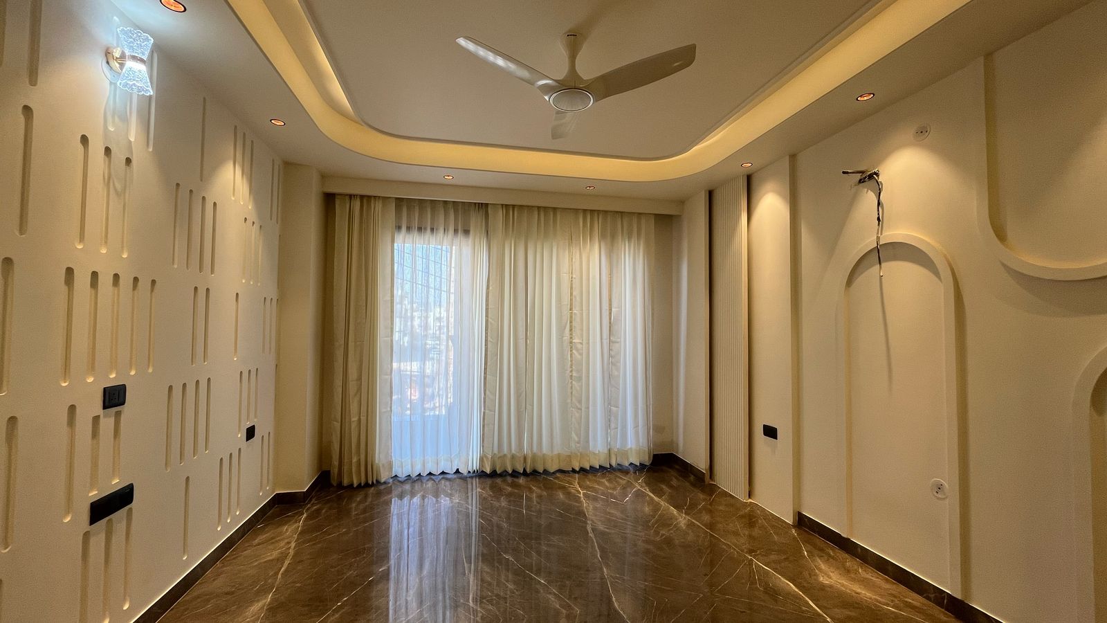 4 BHK + Servant Room Apartment For Sale in DLF Park Place