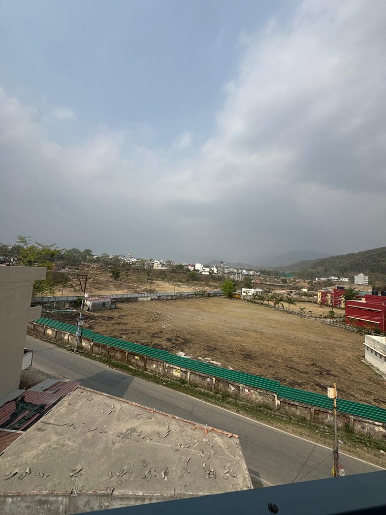 Room, ambiwala 3 Bedroom 150 Sq.Yd. Builder Floor In Ambiwala Dehradun 8468147