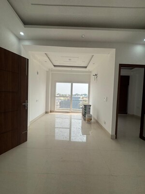 Furnished Amenities in 3 BHK Builder Floor at Ambiwala – for Sale