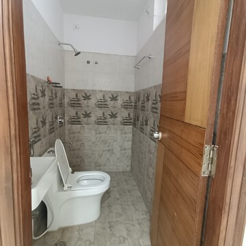 Bathroom in 3 BHK Apartment at Kondapur – for Rent