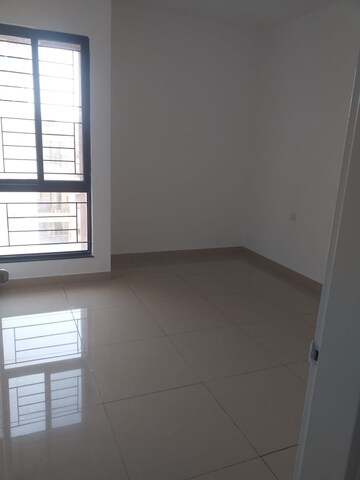 Room in 2.5 BHK Apartment at Nanded Lalit, Sinhagad Road – for Sale