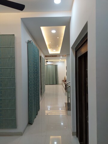 Furnished Amenities in 4 BHK Apartment at Mantri Group Mantri Euphoria, Narsingi – for Rent