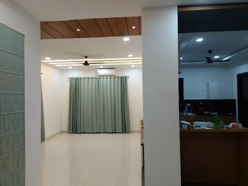Bathroom in 4 BHK Apartment at Mantri Group Mantri Euphoria, Narsingi – for Rent
